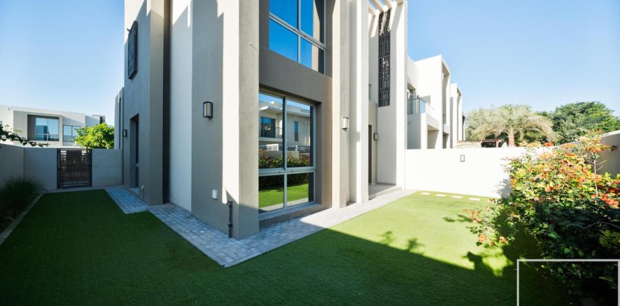 Rekkehus i Arabian Ranches 2, Dubai, Emiratene 4 soverom, 274 kvm nr. 680987