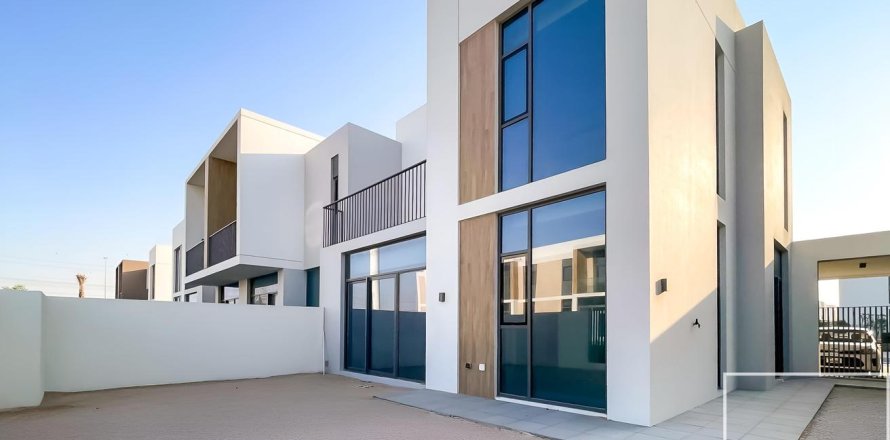 Shtëpi në qytet në Arabian Ranches 3, Dubai, Emiratet e Bashkuara Arabe 4 dhoma gjumi, 235 m2. № 680875