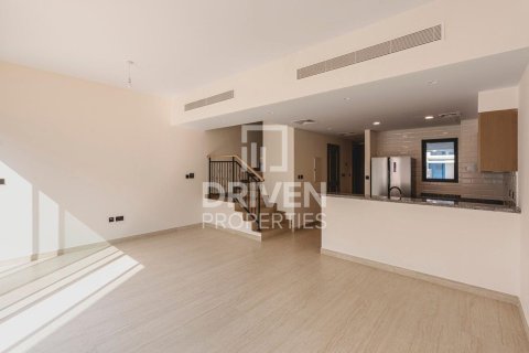 Townhouse de închiriat în Damac Lagoons, Dubai, EAU 3 dormitoare, 144 mp.  №756908 - poză 2