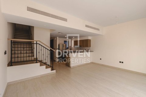 Townhouse de închiriat în Damac Lagoons, Dubai, EAU 3 dormitoare, 144 mp.  №756908 - poză 3