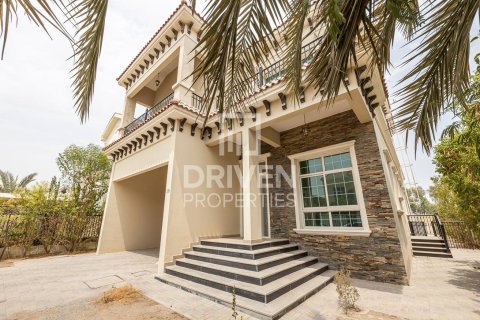 The Villa、Dubai、UAE にあるヴィラの賃貸物件 5ベッドルーム、561.04 m2、No756907 - 写真 3