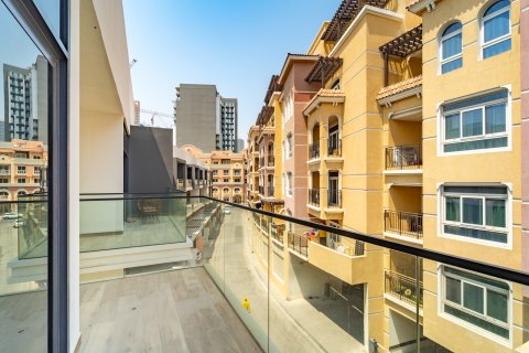 Jumeirah Village Circle, Dubai, संयुक्त अरब अमीरात में टाउनहाउस, 4 बेडरूम, 156 वर्ग मीटर, संख्या 734222 - फ़ोटो 24