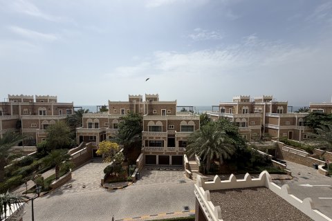 Palm Jumeirah, Dubai, संयुक्त अरब अमीरात में अपार्टमेंट, 2 बेडरूम, 224 वर्ग मीटर, संख्या 734223 - फ़ोटो 1