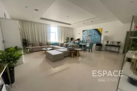 Appartement te huur in Palm Jumeirah, Dubai, VAE 3 slaapkamers, 222 vr.m., nr 738300 - foto 1
