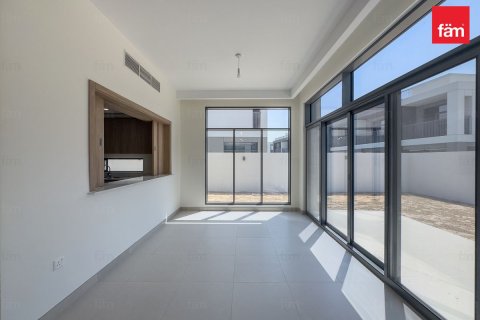 Villa te huur in Dubai, VAE 5 slaapkamers, 373.1 vr.m., nr 652457 - foto 4