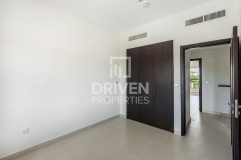 טאונהאוס למכירה ב Dubai Land, Dubai, איחוד האמירויות 3 חדרי שינה, 174 מ"ר, מספר 653682 - תמונה 7