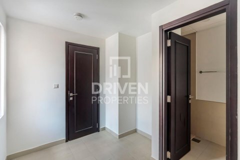 טאונהאוס למכירה ב Dubai Land, Dubai, איחוד האמירויות 3 חדרי שינה, 174 מ"ר, מספר 653682 - תמונה 8