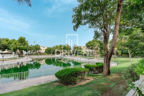 Villa te huur in The Springs, Dubai, VAE 3 slaapkamers, 209 vr.m., nr 654940 - foto 2
