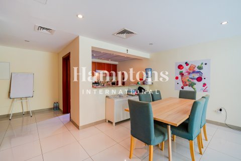 Apartment in Greens, Dubai, UAE 2 bedrooms, 107.43024211 sq.m. № 650852 - photo 4
