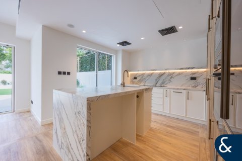 Villa te koop in The Springs, Dubai, VAE 4 slaapkamers, 210 vr.m., nr 671107 - foto 1