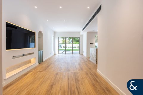 Villa te koop in The Springs, Dubai, VAE 4 slaapkamers, 210 vr.m., nr 671107 - foto 3