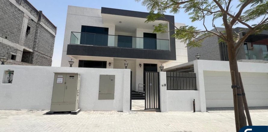 Villa itt: Al Furjan, Dubai, EAE, 5 hálószoba, 465 m², azonosító: 671118