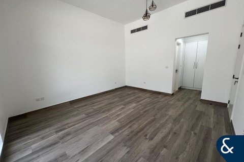 Villa itt: Al Furjan, Dubai, EAE, 5 hálószoba, 465 m², azonosító: 671118 - fénykép 21