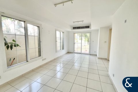 Vilë në The Springs, Dubai, Emiratet e Bashkuara Arabe 2 dhoma gjumi, 167 m2. № 671104 - Foto 4