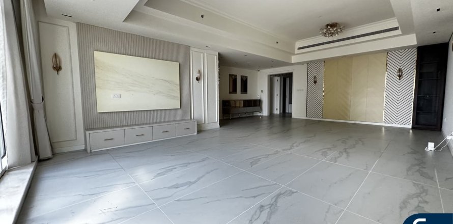 Apartament în Jumeirah Lake Towers, Dubai, EAU 3 dormitoare, 260 mp.  №671108