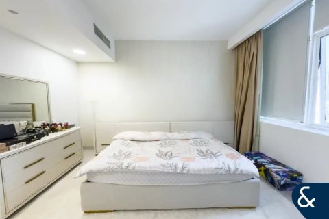 Apartamento en venta en Business Bay, Dubai, EAU 2 dormitorios, 136 m2 № 671105 - foto 10