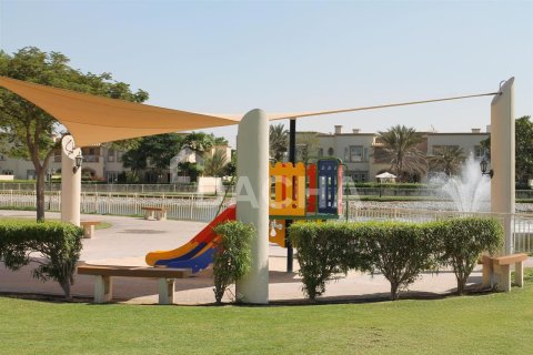 Villa The Springs, Dubaijā, AAE 3 istabas, 218 m2 Nr. 719139 - attēls 9