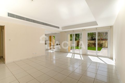 Villa The Springs, Dubaijā, AAE 3 istabas, 218 m2 Nr. 719139 - attēls 1