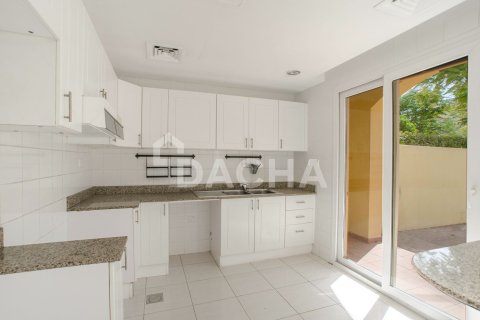 Villa The Springs, Dubaijā, AAE 3 istabas, 218 m2 Nr. 719139 - attēls 2