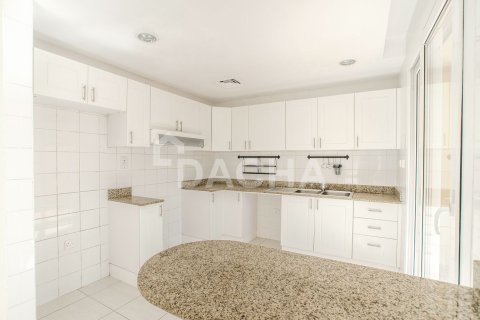 Villa The Springs, Dubaijā, AAE 3 istabas, 218 m2 Nr. 719139 - attēls 3