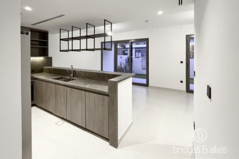 Зняти в оренду віллу в Дубай, ОАЕ 3 спальні, 143.8м2, № 669090 - фото 4