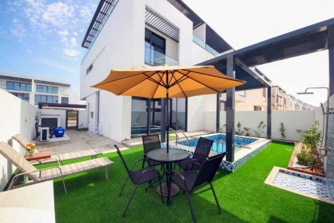 Villa para arrendamento em Sharjah Waterfront City, Sharjah, EAU 4 quartos, 257.7 m2 № 750886 - foto 6