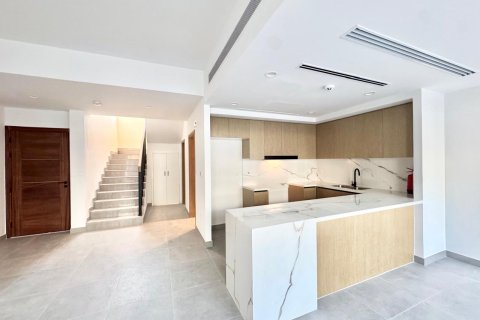 Dubai Land、Dubai、UAEにあるタウンハウス 3ベッドルーム、162.27 m2 No750887