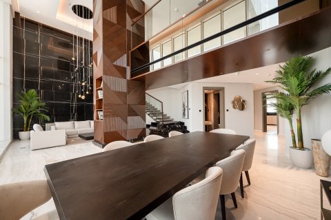 Ático en Business Bay, Dubai, EAU 4 dormitorios, 731.8 m² № 750885
