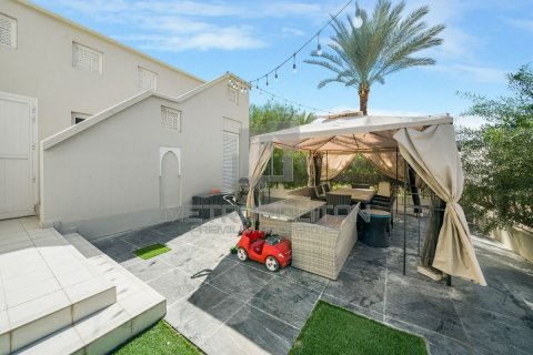 Villa til leie i Al Furjan, Dubai, Emiratene 4 soverom, 600 kvm Nr. 664140 - Foto 25