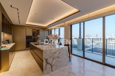 Penthouse di Jumeirah, Dubai, UEA 4 kamar tidur, 470.83 m2 nomor 755839 - foto 2
