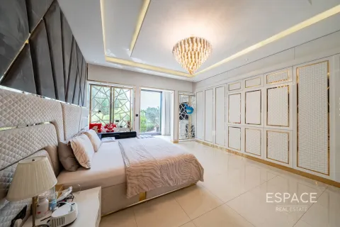 Villa in Arabian Ranches, Dubai, UAE 5 bedrooms, 557 sq.m. № 661128 - photo 11