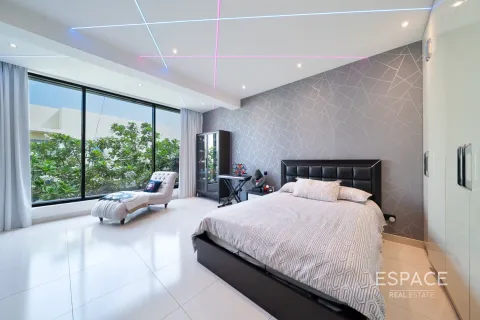 Villa in Arabian Ranches, Dubai, UAE 5 bedrooms, 557 sq.m. № 661128 - photo 6