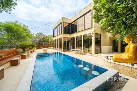 Villa in Arabian Ranches, Dubai, UAE 5 bedrooms, 557 sq.m. № 661128 - photo 1