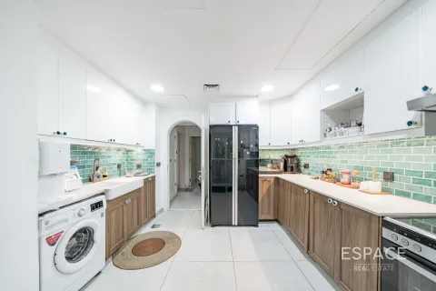 Vila di The Springs, Dubai, UAE 3 bilik tidur, 209 meter persegi № 661133 - foto 4