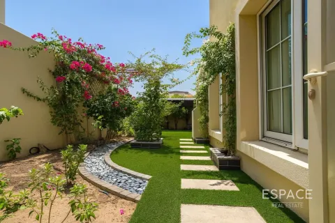 וילה למכירה ב The Springs, Dubai, איחוד האמירויות  2 חדרי שינה, 167 מ"ר, מספר 661130 - תמונה 8