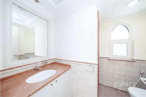 Vila di Dubai Sports City, Dubai, UAE 4 bilik tidur, 350 meter persegi № 661134 - foto 11