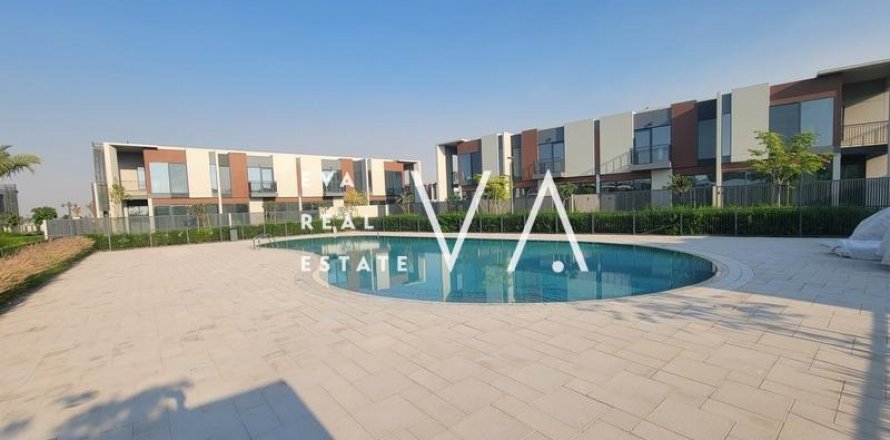 阿联酋 Dubai 联排别墅 4 卧, 251.94 平方米 , 编号 637789