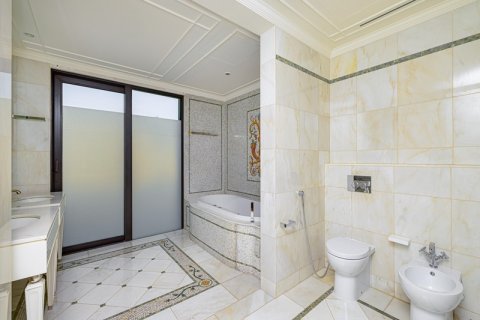 Střešní byt v Bur Dubai, SAE 5 ložnice, 1207.04 m² Č.: 637790 - fotografie 14