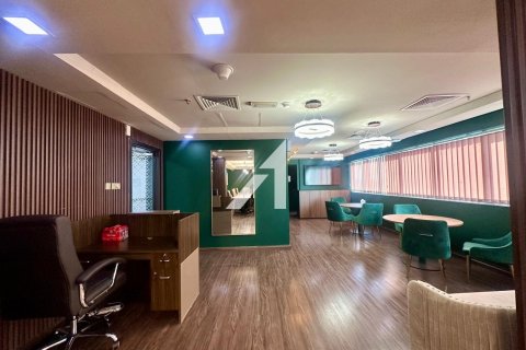 Oficiu în Al Barsha, Dubai, EAU 91 mp.  №687812