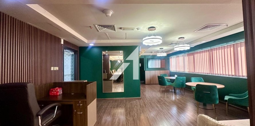 Al Barsha、Dubai、UAEにあるオフィス 91 m2 No687812