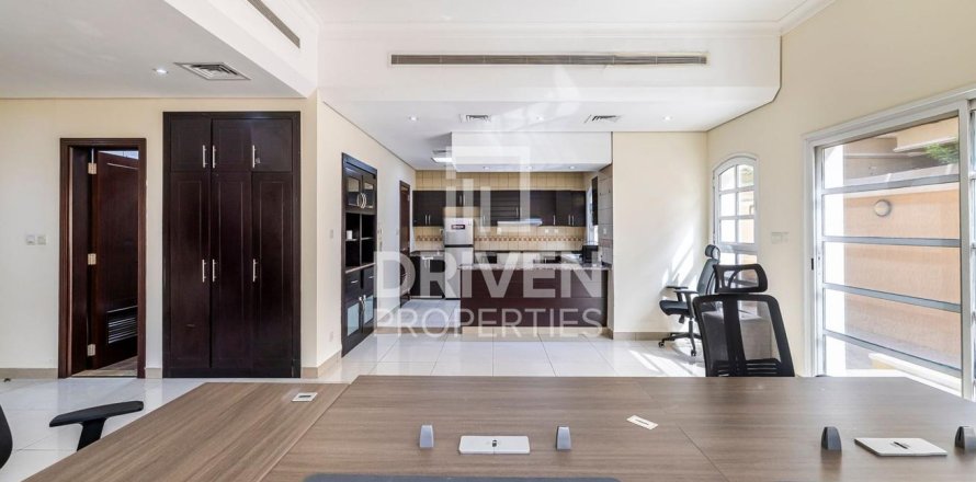 Dubai Sports City、Dubai、UAEにあるヴィラ 3ベッドルーム、310 m2 No684674