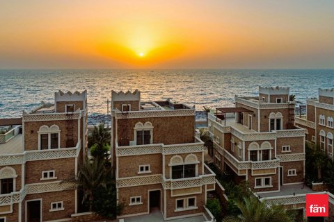 Hotel Apartment in Palm Jumeirah, Dubai, UAE 1 bedroom, 116.1 sq.m. № 647752 - photo 13