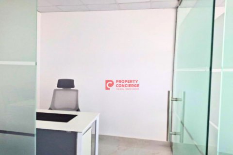 Зняти в оренду офіс в Джумейра Лейк Тауэрс, Дубай, ОАЕ 72м2, № 486300 - фото 7