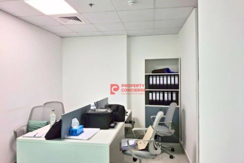 Зняти в оренду офіс в Джумейра Лейк Тауэрс, Дубай, ОАЕ 72м2, № 486300 - фото 12