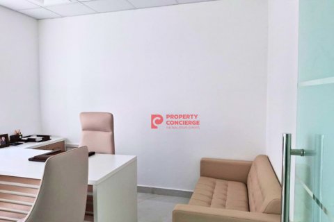 Зняти в оренду офіс в Джумейра Лейк Тауэрс, Дубай, ОАЕ 72м2, № 486300 - фото 8
