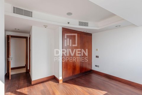Huoneisto World Trade Center, Dubai, Arabiemiraatit 2 makuuhuonetta, 116.04 m2 № 768529 - kuva 8