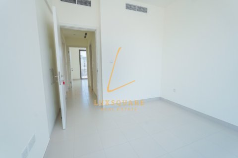 Villa in Dubai South (Dubai World Central), Dubai, UAE 3 bedrooms, 141 sq.m. № 669578 - photo 12