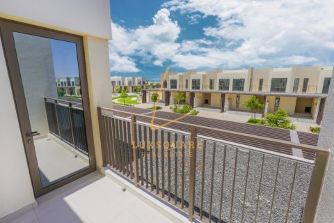 Villa in Dubai South (Dubai World Central), Dubai, UAE 3 bedrooms, 141 sq.m. № 669578 - photo 21