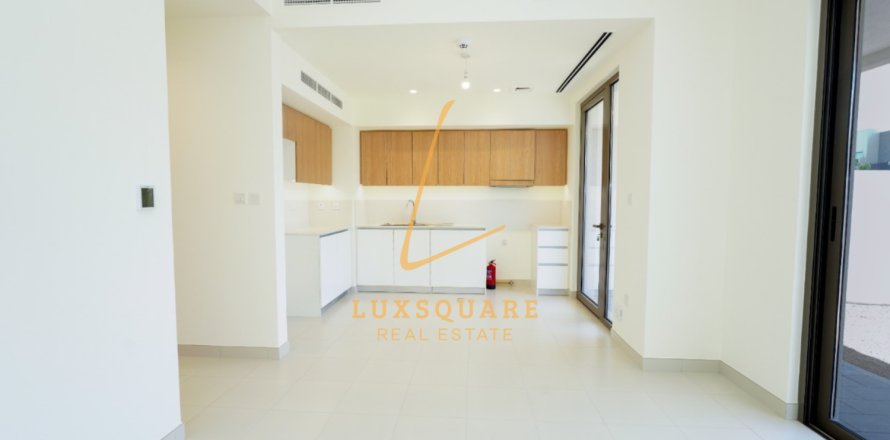 Villa in Dubai South (Dubai World Central), Dubai, UAE 3 bedrooms, 141 sq.m. № 669578