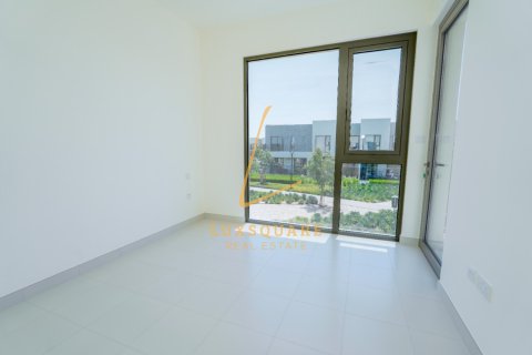 Villa in Dubai South (Dubai World Central), Dubai, UAE 3 bedrooms, 141 sq.m. № 669578 - photo 13